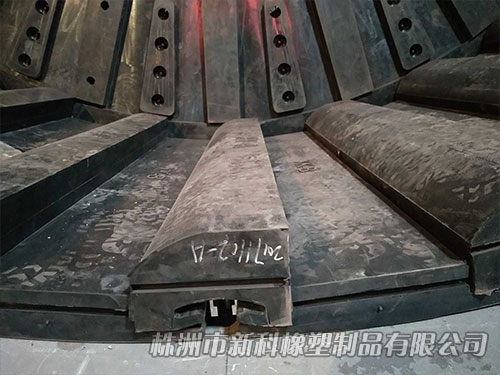 球磨機(jī)橡膠內(nèi)襯 球磨機(jī)橡膠內(nèi)襯